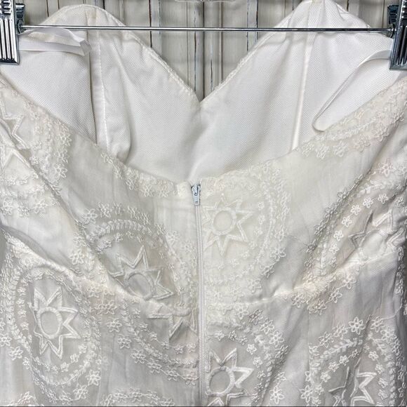 Stone Cold Fox Off White Folsom Jumper Romper Size 2 - Picture 6 of 16